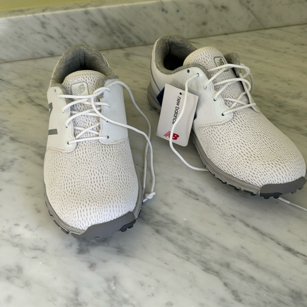 New with tags new balance women's golf shoes
